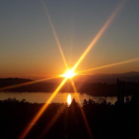 شقة Tramonto Al Lago غافيراتيه المظهر الخارجي الصورة