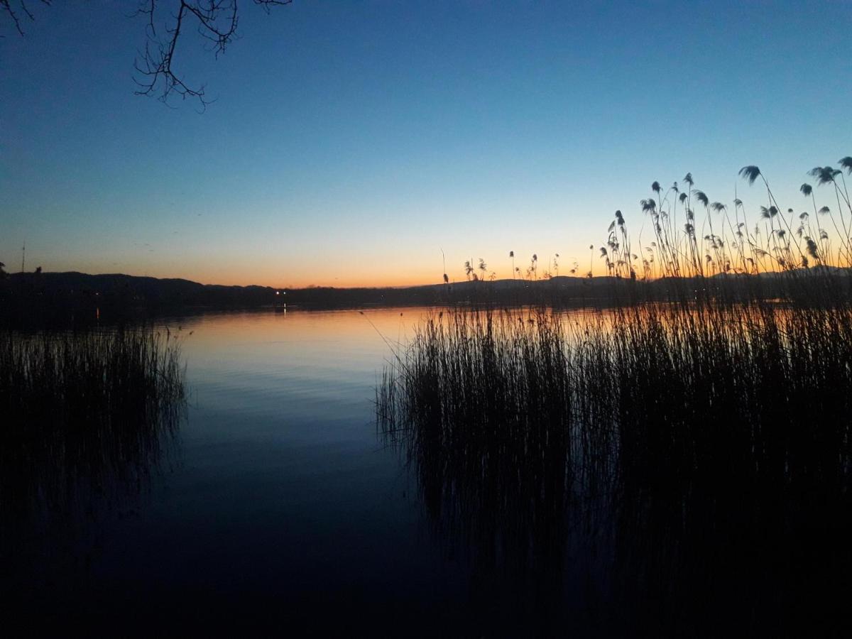 شقة Tramonto Al Lago غافيراتيه المظهر الخارجي الصورة